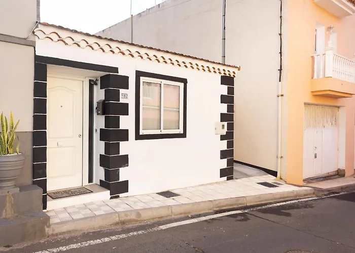 Coqueta Casita De Mercedes